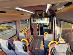 MERCEDES-BENZ Lagerfahrzeug Bürgerbus Niederflur 9 Sitze