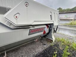 M3 Containersysteme Abrollcontainer  Halfpipe
