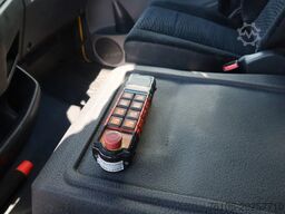 Mercedes-Benz Atego 1221 1221 L Takel wagen 6 Persoons