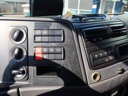 Mercedes-Benz Atego 1221 1221 L Takel wagen 6 Persoons