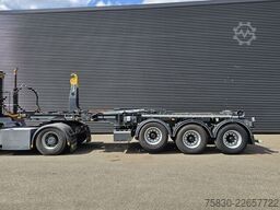 Van Bouwel ABROLLKIPPER / 25T HOOKLIFT / LIFT AXLE