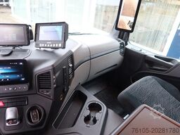 Mercedes-Benz Actros 1840 L Bakwagen + Bar klep 2000 KG + Geï...