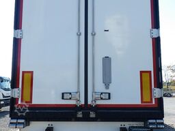 SCHMITZ CARGOBULL SKO 24/L V7 Multitemp/Doppelst./Trennwand/Liftac