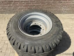  2 Banden 15/55/17  18 PLY - Nieuw