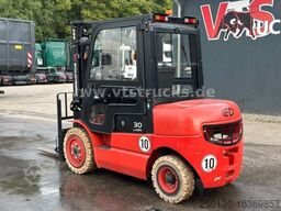 EP EFL 302 Elektrostapler BJ.2020