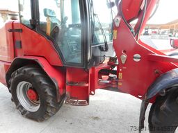 Schäffer 900 T mit Teleskoparm