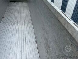 KRAKER CF 200  92 cbm Funkfernbed.