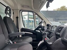 PEUGEOT Boxer 2,2 Blue-HDI Maxi Koffer Hebebühne