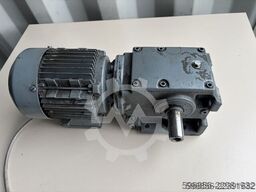SEW-EURODRIVE S40DT71D-4 0,37 kW 69 obr./min 43 Nm i=20,3 3-fazowy