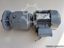 SEW-EURODRIVE RF43 DT71D4 0,37 kW 22 obr./min 220/380 V B5 IP54