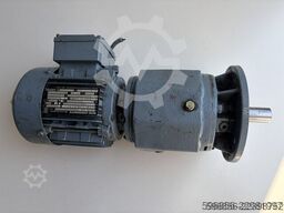 SEW-EURODRIVE RF43 DT71D4 0,37 kW 22 obr./min 220/380 V B5 IP54