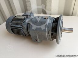 SEW-EURODRIVE RF43 DT71D4 0,37 kW 22 obr./min 220/380 V B5 IP54