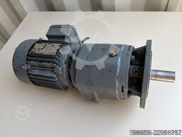SEW-EURODRIVE RF43 DT71D4 0,37 kW 22 obr./min 220/380 V B5 IP54