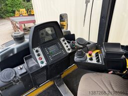 BOMAG BW174AP-4 AM / 2011 BJ / Streuer
