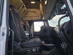 IVECO S-WAY AS440S51