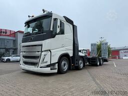 VOLVO Arbeitsbühnen Baumaschinentransporter mit Rampen