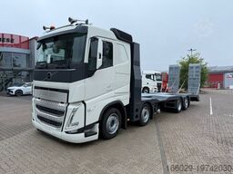 VOLVO Arbeitsbühnen Baumaschinentransporter mit Rampen