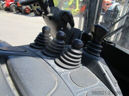 Linde H25D-02 - Triplex-Freihub 4,7m + Seitenschieber