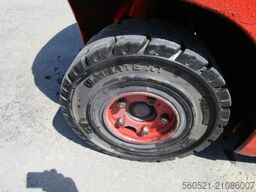 Linde H25D-02 - Triplex-Freihub 4,7m + Seitenschieber