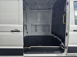 VW Crafter 35 Kasten MR Holzladeboden TEMPOMAT PDC