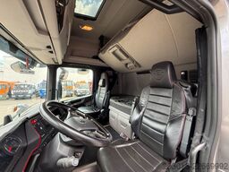 SCANIA R530 6x2 SZM mit Pavelli Tieflader Auflieger