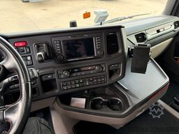 SCANIA R530 6x2 SZM mit Pavelli Tieflader Auflieger