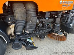 MERCEDES-BENZ ATEGO 1323 Kehrmaschine FAUN VIAJET