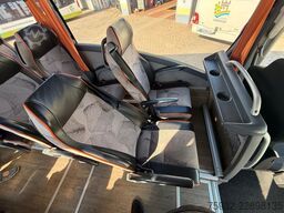 VOLVO 9700