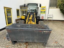 Komatsu WA100M-8E0