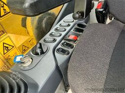 Komatsu PC240NLCD-11