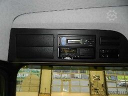 MERCEDES-BENZ 1824 L Koffer 7.2 Seitentür LBW 2t Kamera