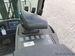 JUNGHEINRICH EFG 215 / Triplex: 4.25m! / SS / nur 2.184h!