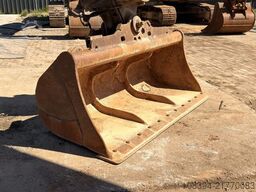 Case CX210B Crawler Excavator - 3 buckets / ISUZU en...