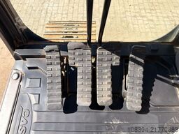 Case CX210B Crawler Excavator - 3 buckets / ISUZU en...