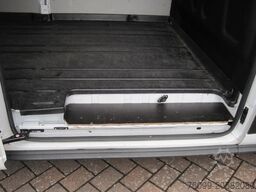 Ford Transit FT 350 2,0 TDCI L3 Trend 3-Sitze