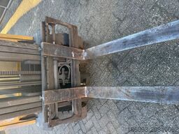 Hyster H 25 FT 2500 Kg diesel 3 delige mast,  side shift