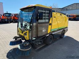  C202 Kleinkehrmaschine 2 M³ - 6.000 h