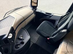 MERCEDES-BENZ Actros 2551 Abrollkipper Hyva