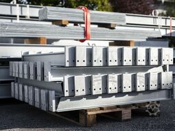 4 Stück Kragarmregal-Ständer einseitig Höhe: 4,16 m / Tiefe: 1,2 m / Länge: 4 m