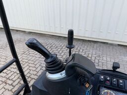 JCB 16C-1 /2022 BJ/ 852 H / verbr. Laufwerk/2xLöffel