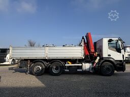 Iveco Stralis 260SY46 Kipper + Kran FASSI F195