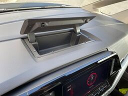 VOLKSWAGEN T7 Multivan Style eHybrid KR 4MOTION AHK Matrix