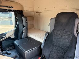 MERCEDES-BENZ Actros 1832 4x2 Sideopening 8,0 m Alubox
