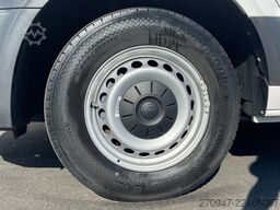 VW Crafter Kasten 35 L4H3 NAV RFK äden