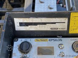 Volvo FM 370 + Euro 5 + Palfinger Z-Q170 Crane + 30to...