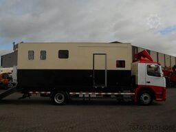 Volvo FM 9.310 + Euro 5 + Manual + Horse transport