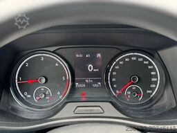 VOLKSWAGEN T6.1 Transporter Kombi lang 8 Sitzer Klima