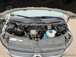 VOLKSWAGEN T6.1 Transporter Kombi lang 8 Sitzer Klima