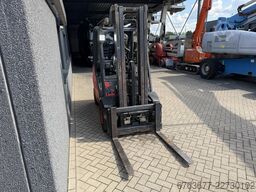 LINDE H30D-01 triplo530 / sideshift / 4e functie / 2010 / 12.900uur / DIESEL