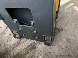 Jungheinrich EZS130